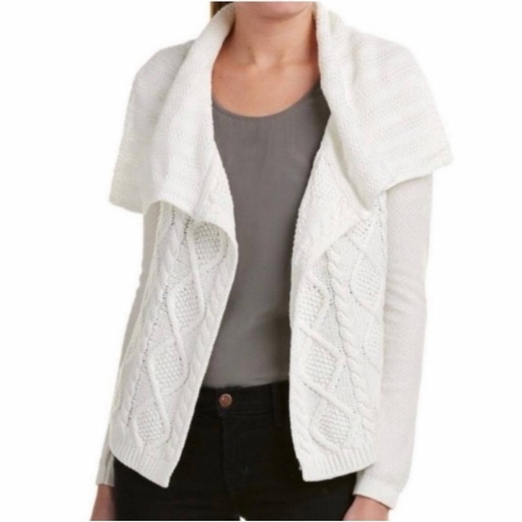 NWT Cabi White Open Front Cable Sweater 193 - Picture 2 of 8